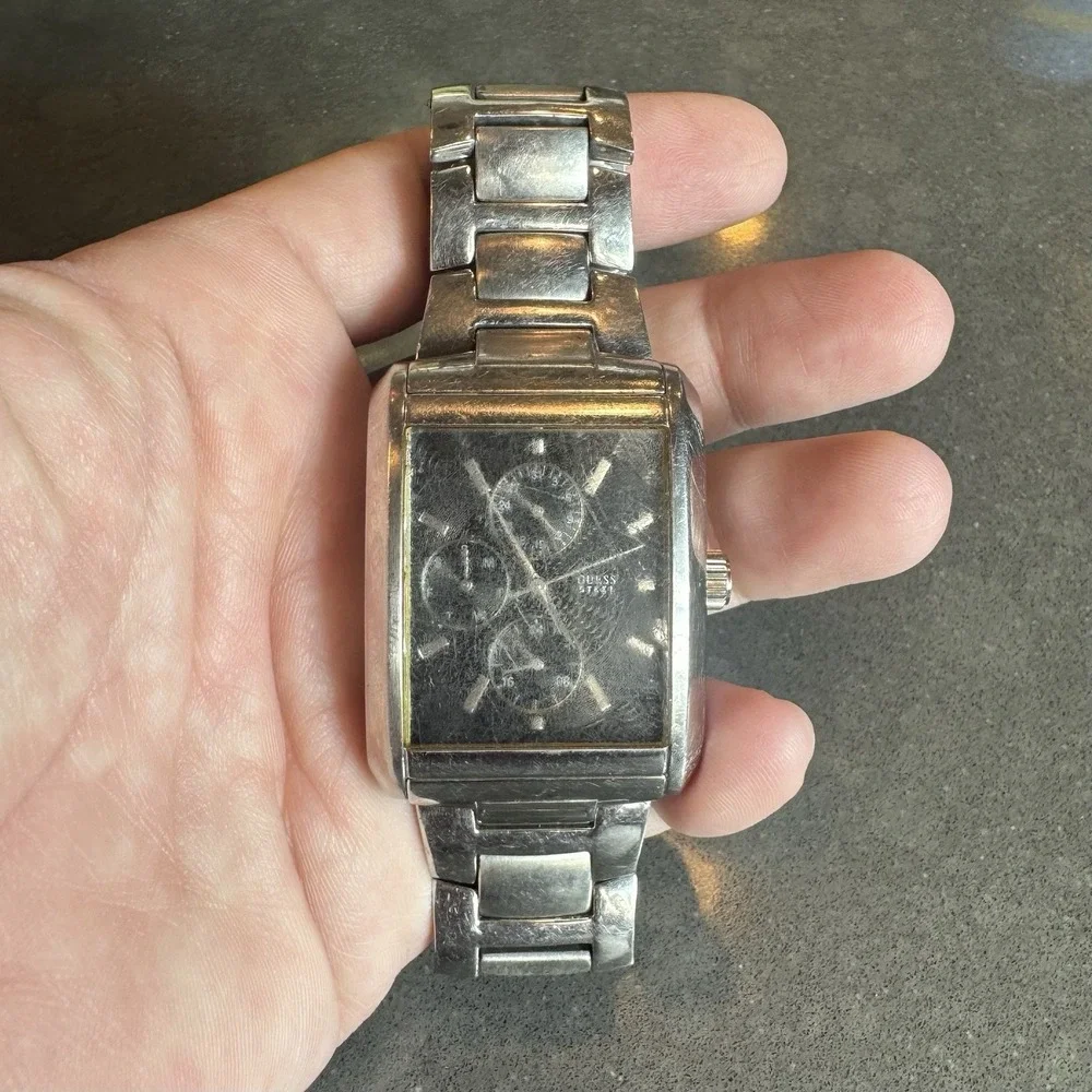 GUESS G95291G MEN'S WRISTWATCH STAINLESS STEEL BRACELET NEEDS NEW BATTERY